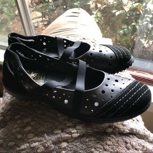 RIEKER super comfy NWOT leather flats 11
